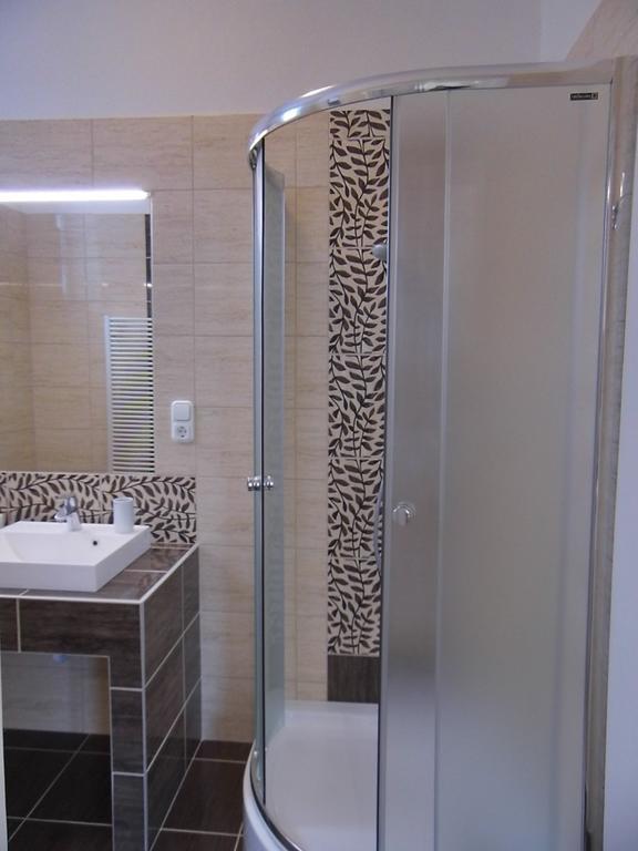 Alfa Apartman Sárvár 客房 照片